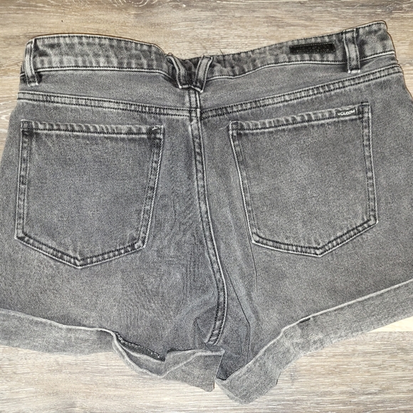 Euc volcom womens jeans - Picture 3 of 3